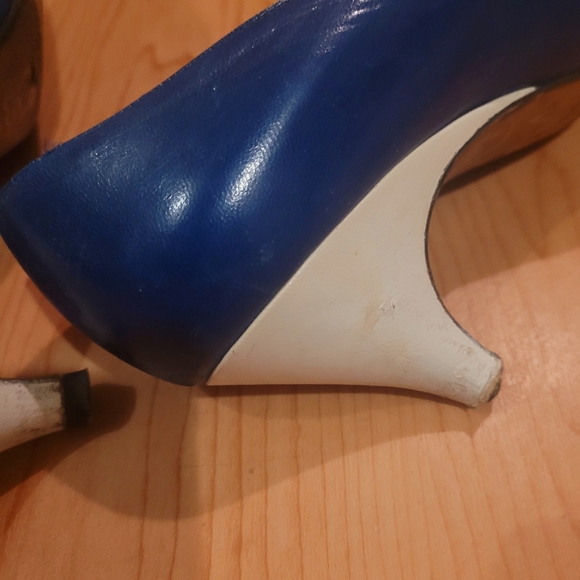 Vintage Yves Saint Laurent leather shoes - Picture 9 of 10